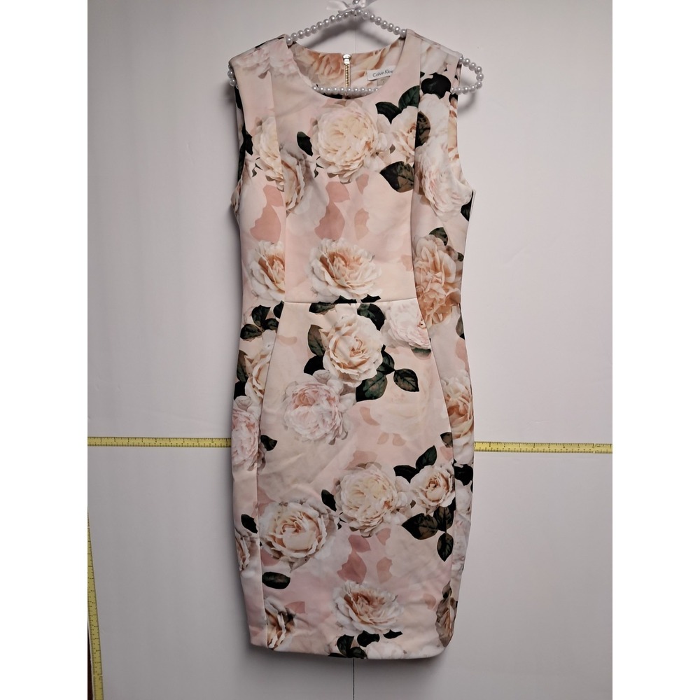 Womens Calvin Klein Floral Print Scuba Sheath Dress. Soft Pink Base With Rose...